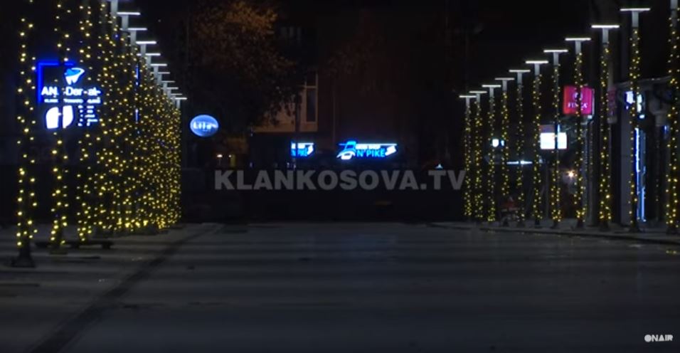 Pandemia boshatis qendrën e Podujevës në natën e Vitit të Ri (VIDEO)