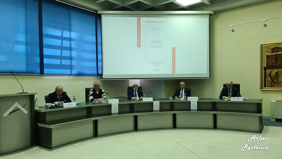 Promovohet libri “Demografia e Kosovës” e Hivzi Islamit