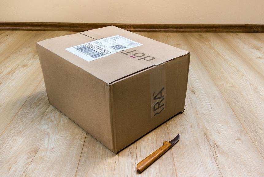 Burri përdori TikTok për të gjetur pronarin e paketës së dorëzuar gabimisht