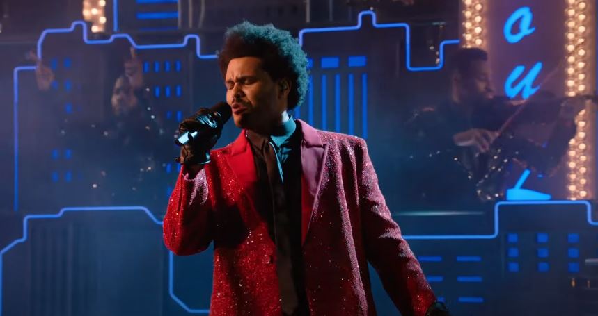 Performanca e The Weeknd në "Super Bowl" ishte e jashtëzakonshme