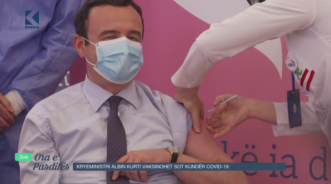Kryeministri Albin Kurti vaksinohet kundër COVID-19