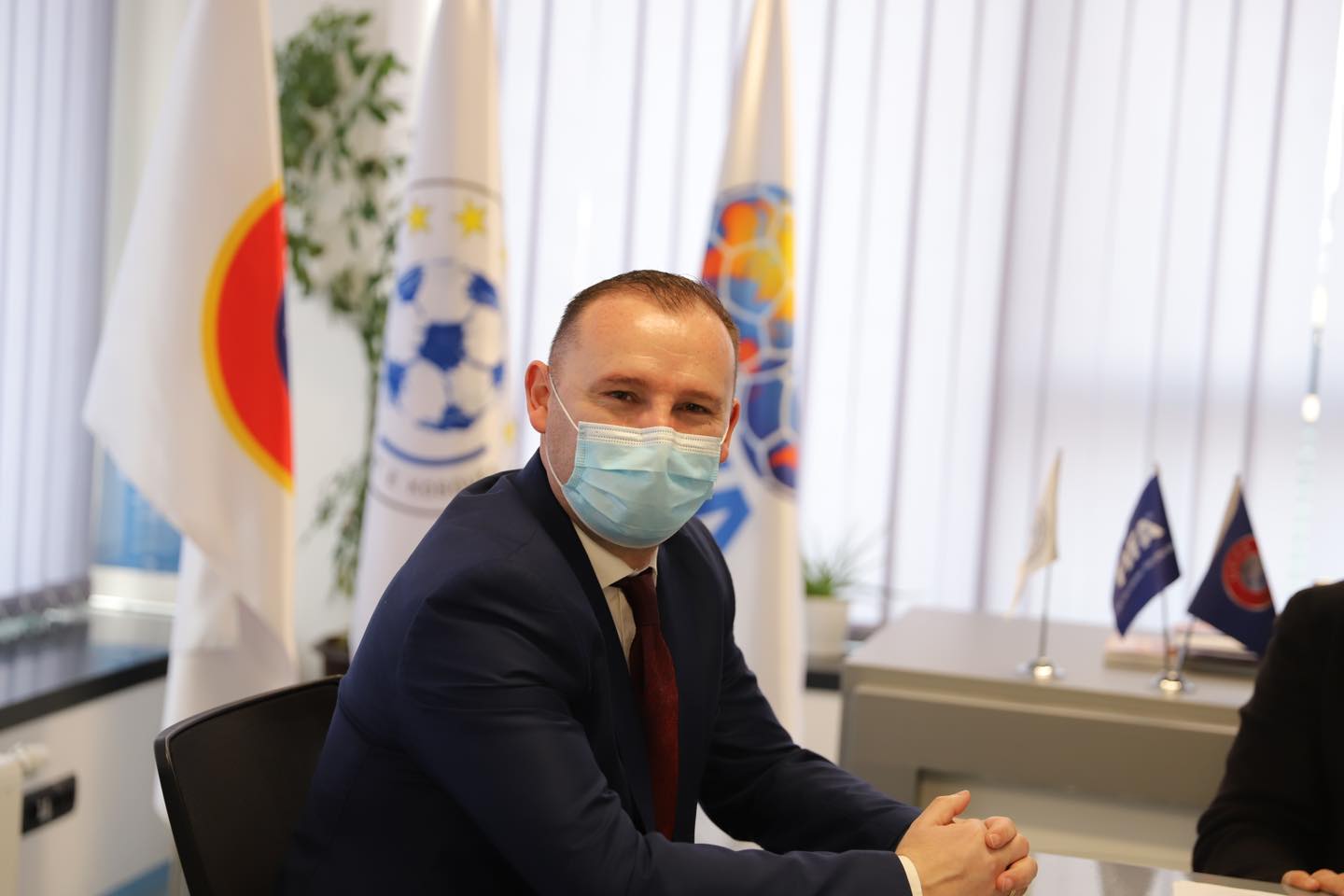 INTERVISTË| Një vit me COVID-19, Armend Zemaj: Betejë çdo ditë e natë, me shenja dhe pasoja