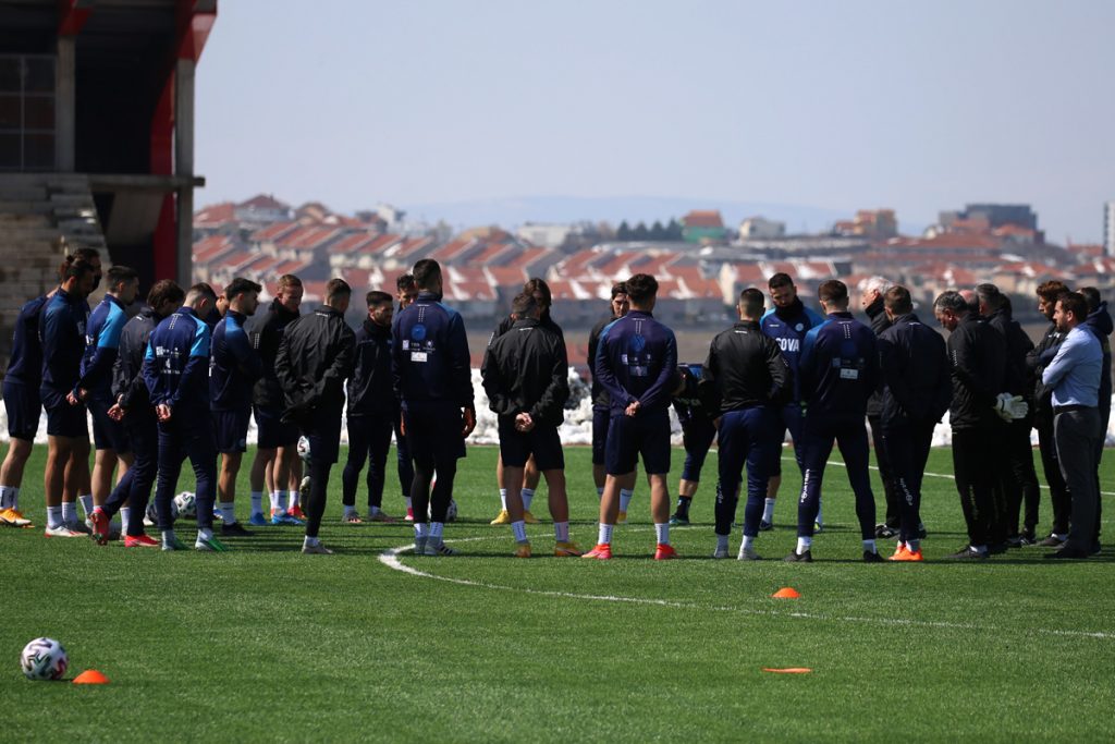 Kosova zhvillon sot stërvitjen e fundit, para duelit me Suedinë