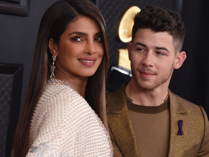 Priyanka dhe Nick "nominuesit" e Oscar