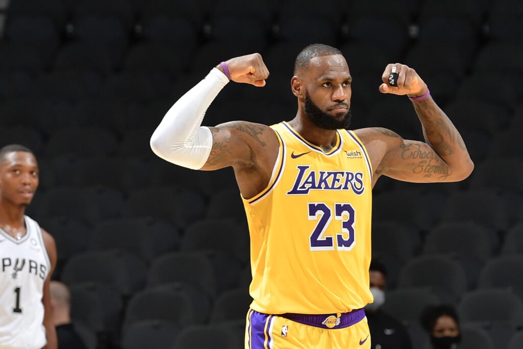 LeBron James shet shtëpinë për 20.5 milionë dollarë