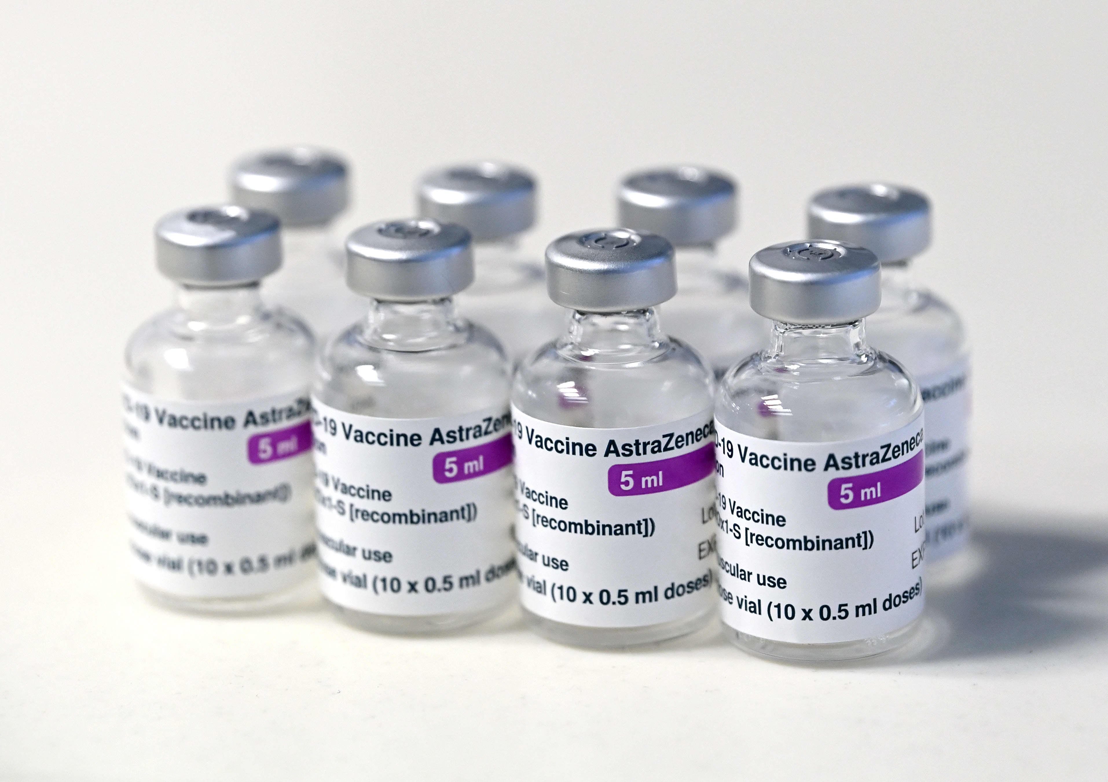 Oxford-AstraZeneca: Danimarka pezullon vaksinën 'si një masë paraprake'