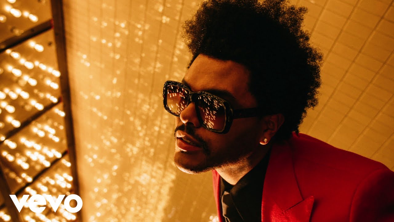 "Blinding Lights" e The Weeknd kaloi një vit të tërë në 10 vendet e para