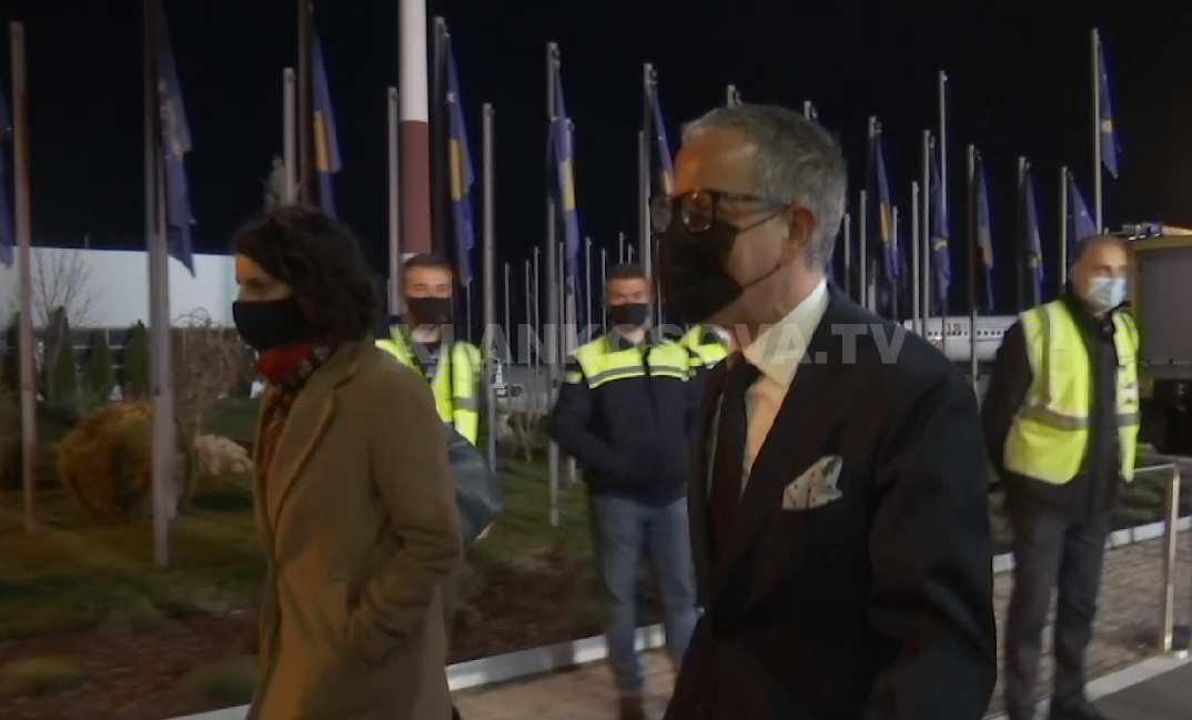 Ministri Vitia për Klan Kosovën tregon se kush do vaksinohen të parët ndaj COVID-19 (VIDEO)