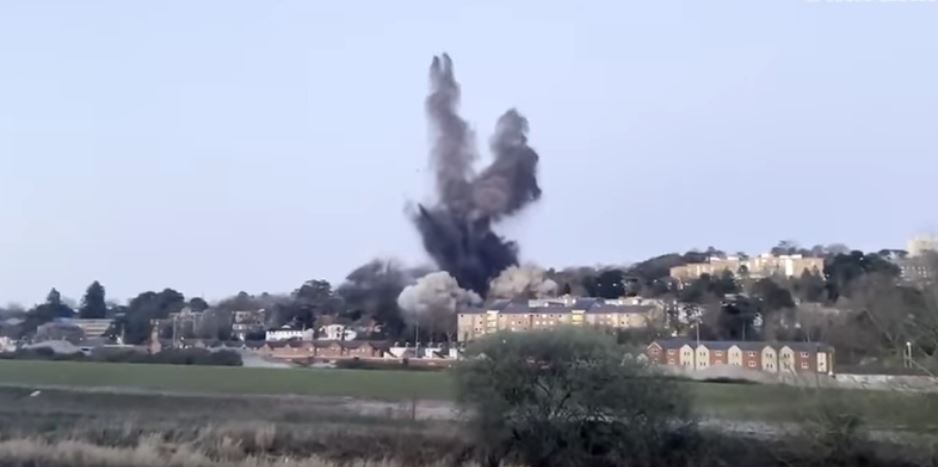 Shpërthim i kontrolluar i bombës së Luftës së Dytë Botërore (VIDEO)