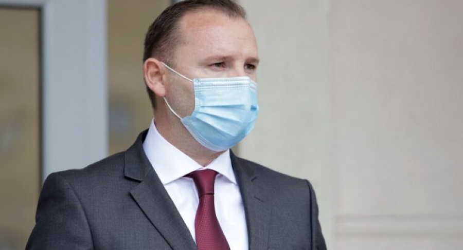 Zemaj i thotë Kurtit: Kokën si struci në Kosovë, e bishtin e mban lartë në Shqipëri