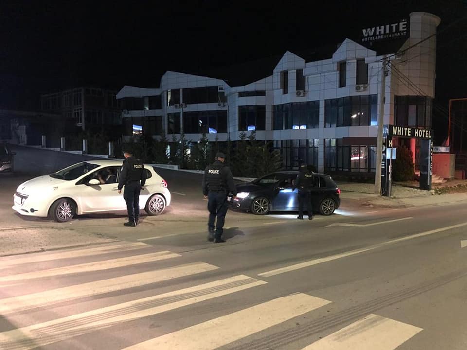 Policia me kontrolle në parandalimin e përhapjes së COVID-19