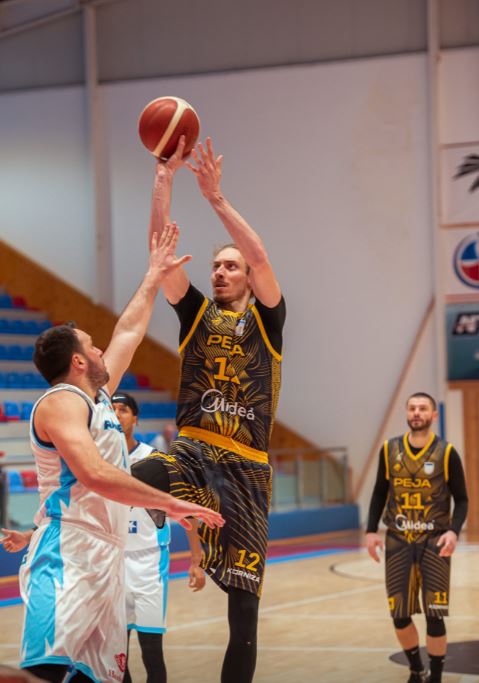 Peja nis Playoffin me fitore