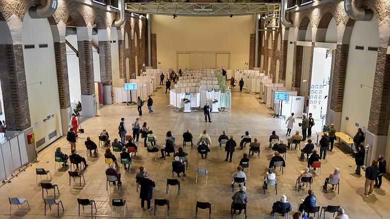 Italia shkon drejt rihapjes së ngadaltë