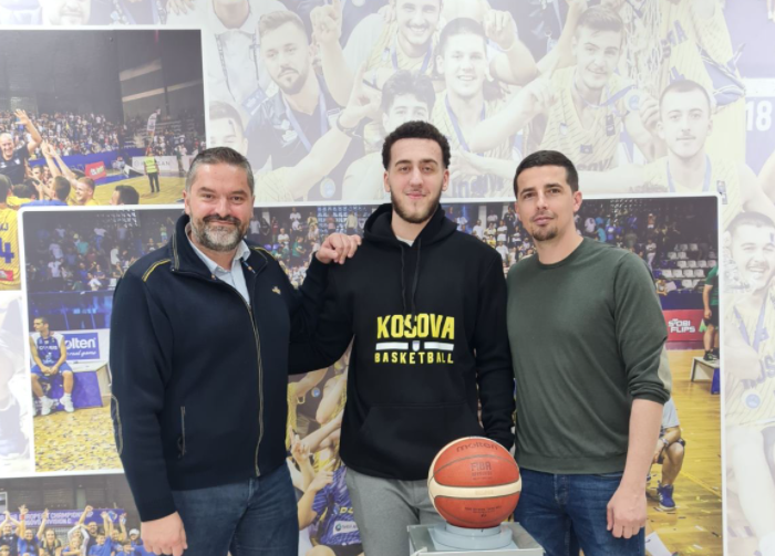 Talenti i ri kosovar i bashkohet kombëtares U18 në basketboll
