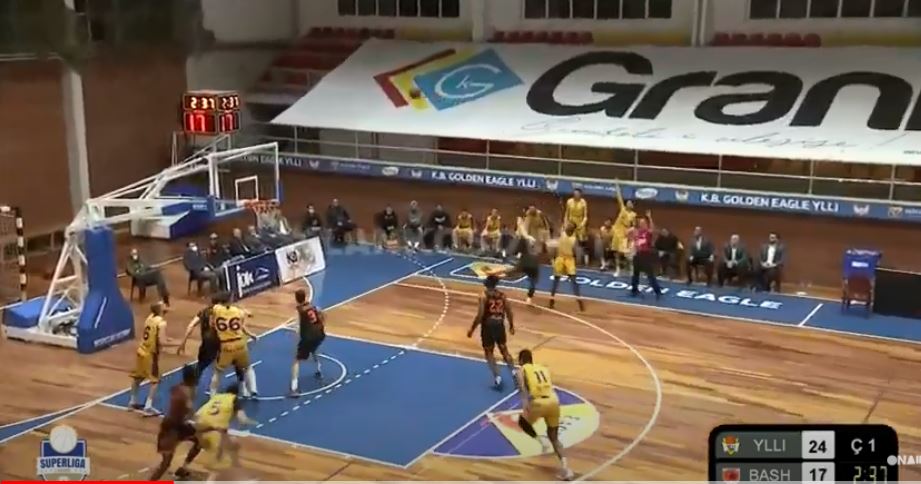 Elyjah Clark inspiron fitoren e Golden Eagle Ylli (VIDEO)