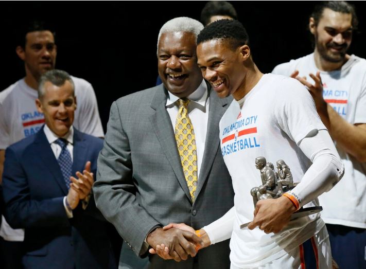 Statistikat për Russell Westbrook tregojnë se ai është në prag të diçkaje historike (VIDEO)