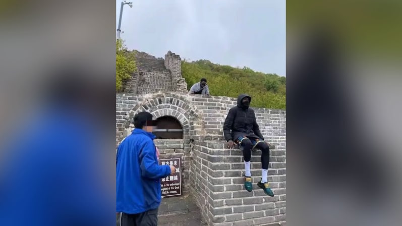 Nuk i zbatuan rregullat, dy personave nga Senegali u ndalohet ta vizitojnë Murin e Madh të Kinës