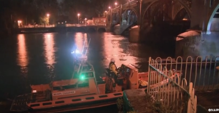 Shpëtohet balena që ishte bllokuar në lumin Temza (VIDEO)