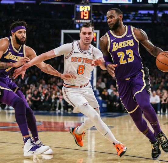 Lebron James mund të rikthehet në aksion, derbi mes Knicks dhe Lakers ekskluzivisht në Artmotion