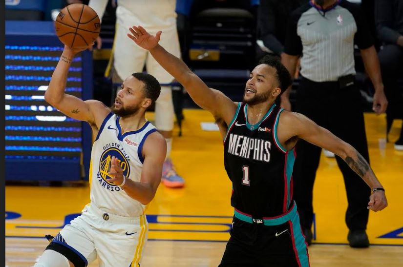 Fituesi mes Memphis-Warriors do të jetë skuadra e fundit që do ta kompletojë play-offin në Perëndim