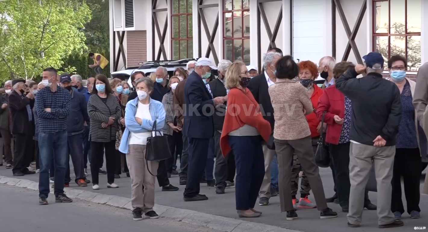 Vazhdon vaksinimi i personave mbi moshën 65 vjeçare (FOTO)