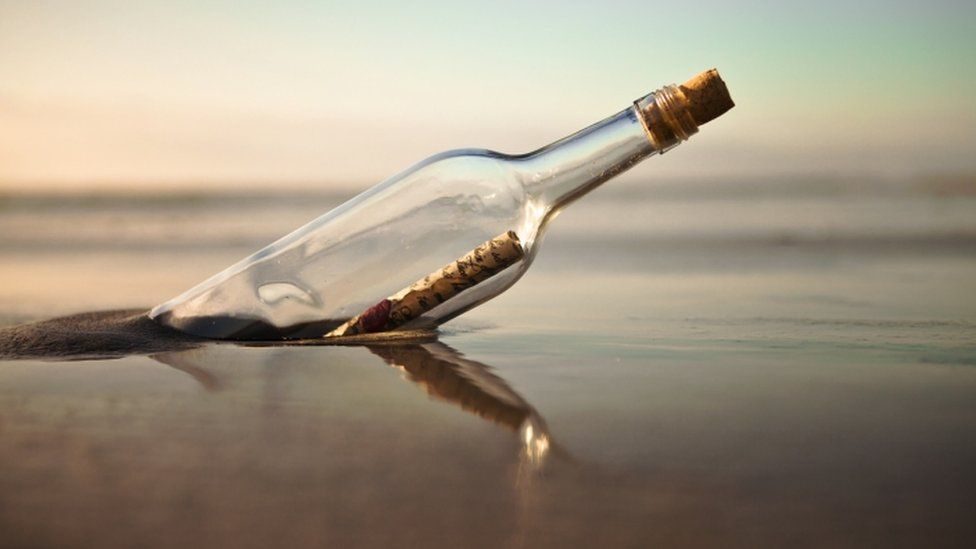 Mesazhi i lënë në shishe më 2018 gjendet në Atlantik