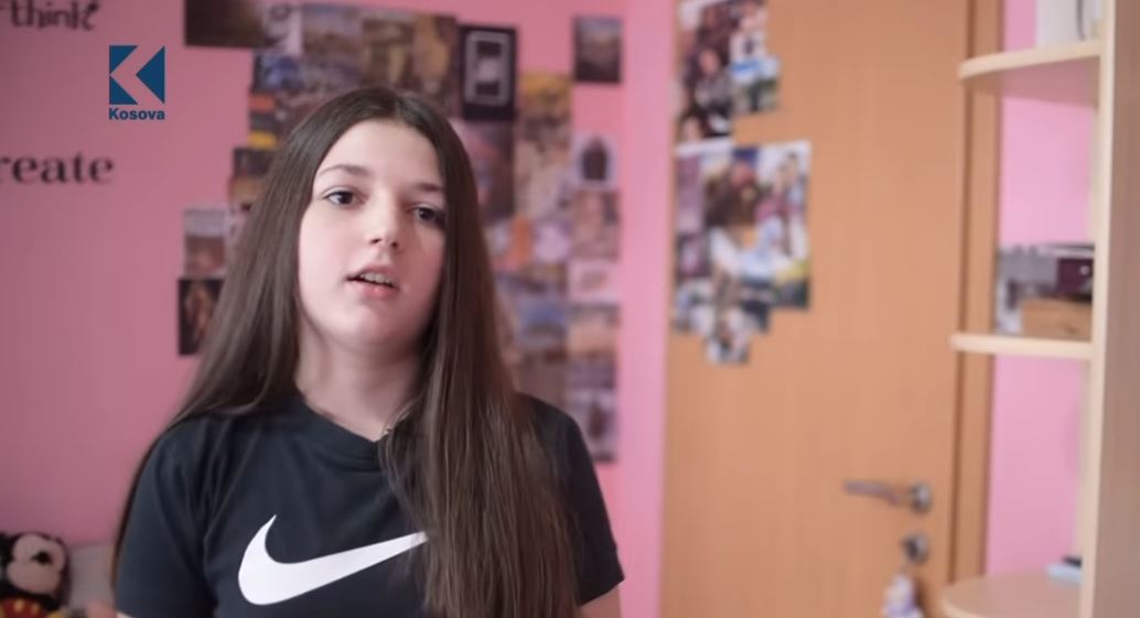 Elona Zhugolli, 16 vjeçarja që fitoi më shumë se 200 çmime në sportin e notit (VIDEO)