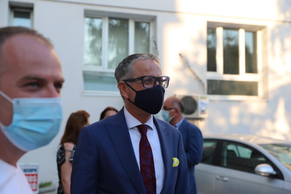 Ministri Vitia: Sot mbërritën 81 mijë e 900 doza të vaksinave Pfizer