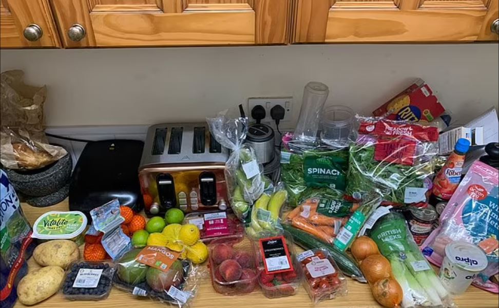 28 vjeçarja lufton kancerin e vezoreve përmes dietave vegane