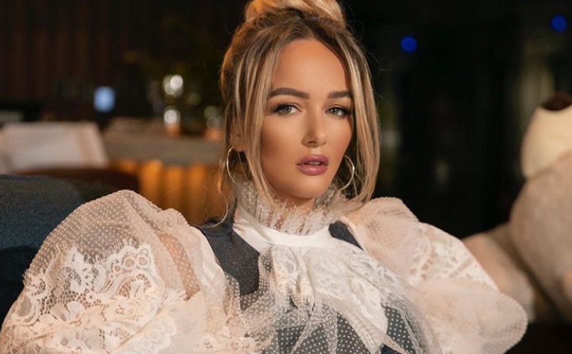 Adriana Matoshi, vjen e ‘zjarrtë’