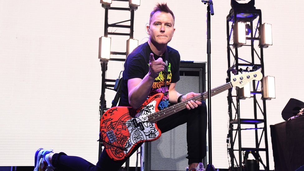 Ylli i Blink-182, Mark Hoppus, zbulon se është diagnostikuar me kancer