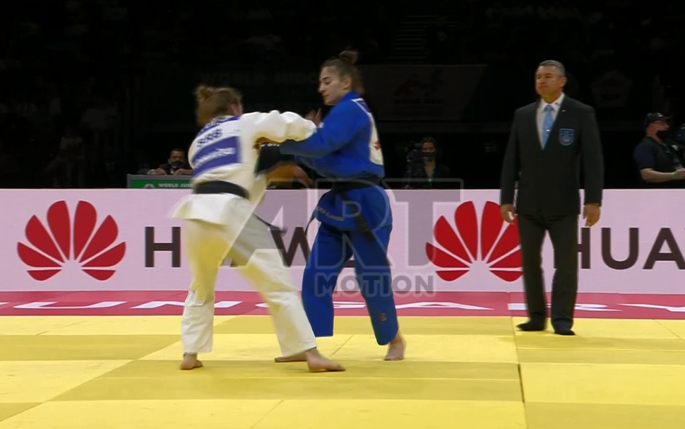 Nora Gjakova triumfon ndaj serbes dhe fiton të bronztën në Budapest (VIDEO)