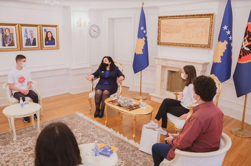 Osmani takon organizatat për mbrojtjen e të drejtave të fëmijëve