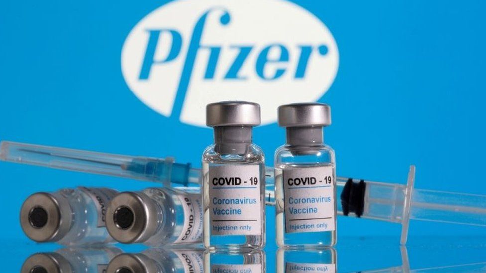 Britania aprovon përdorimin e vaksinave Pfizer tek fëmijët e moshave nga 12 në 15 vjeç
