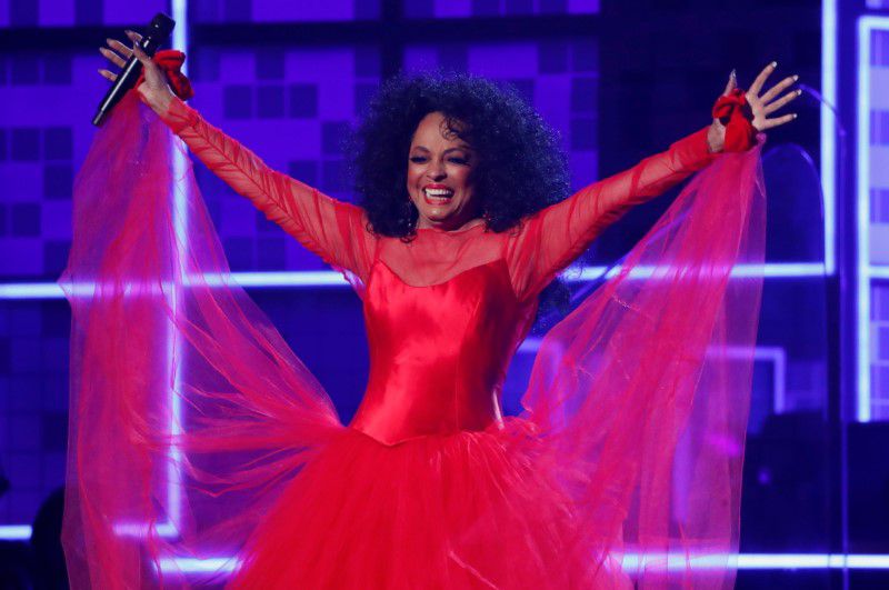 Diana Ross rikthehet pas 15 vjetësh me 'Faleminderit'