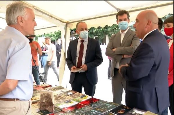 Hapet panairi i librit në 143 vjetorin e Lidhjes së Prizrenit