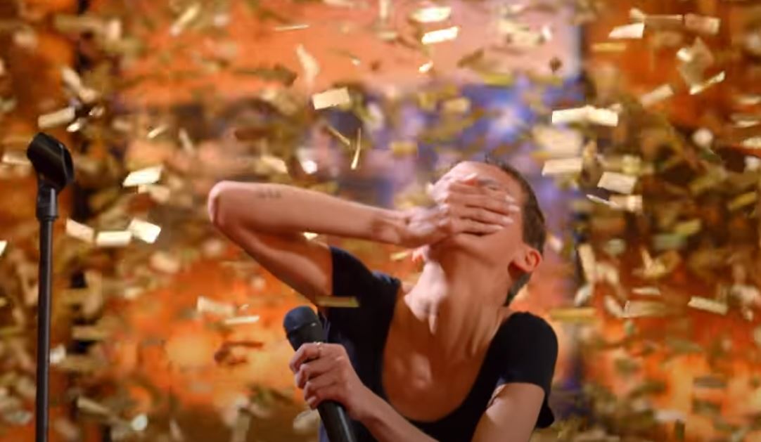 Për kë e shtypi Simon Cowell ‘butonin prej ari’ në America’s Got Talent? (VIDEO)