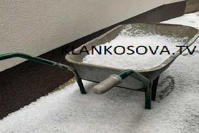 Ra aq shumë breshër sa u mbush karroca