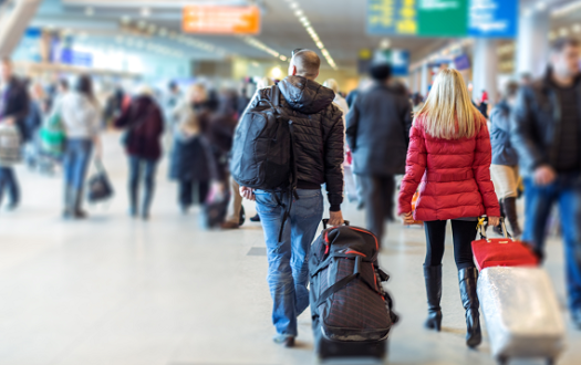 10 gjërat që nuk duhet t'i përdorni gjatë fluturimit me aeroplan