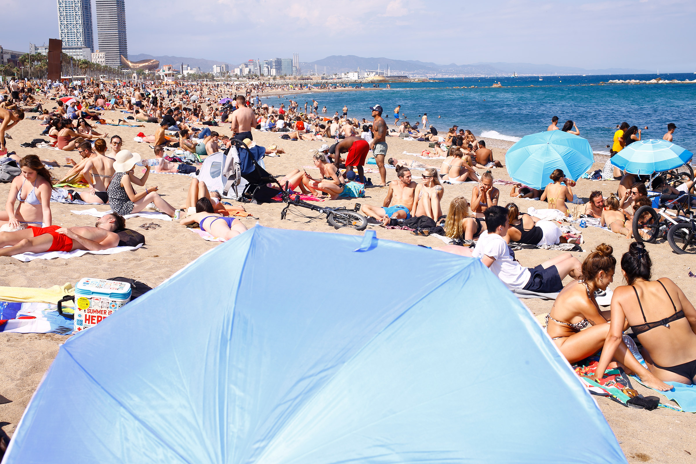 Rriten rastet e reja me COVID-19 në Barcelonë