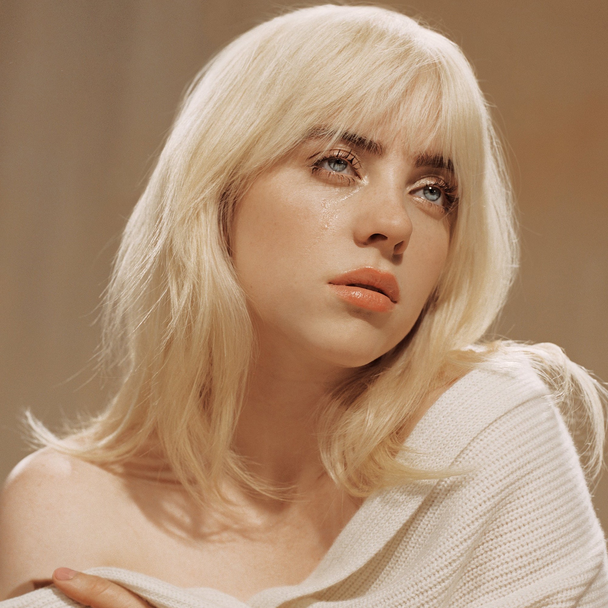 Billie Eilish, publikon albumin e saj të ri “Happier Than Ever”