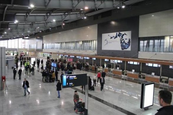 Shtetasi i Shqipërisë kapet në Aeroportin e Prishtinës pas urdhërarrestit ndërkombëtar