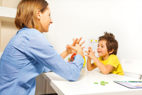 Fëmijët me autizëm kanë koleksion unik të baktereve të shëndetshme të zorrëve