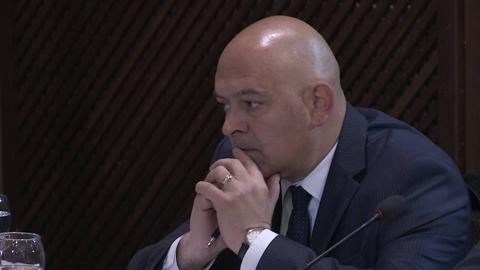 Gjini: Qeveria po bën politikë, kryetarët e komunave e dinin se vdekjet nga COVID-19 nuk raportoheshin saktë