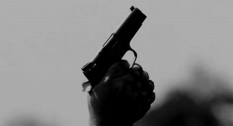 Në pikë të mëngjesit, një 26 vjeçar gjuajti më armë në një lokal në Ferizaj