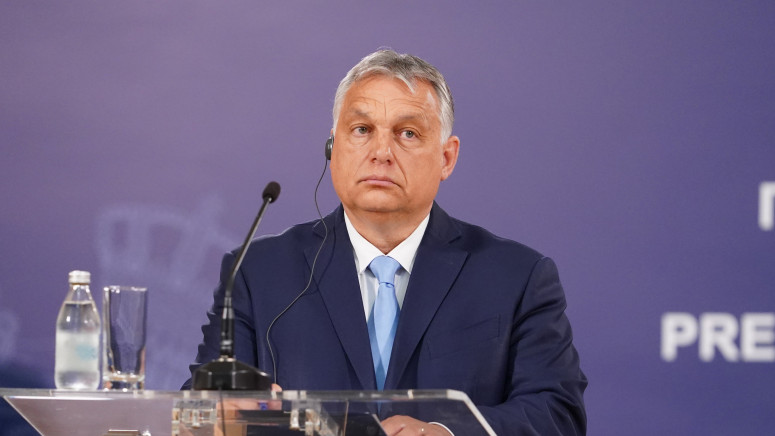 Kryeministri hungarez - Vuçiqit: "Çelësi i stabilitetit të rajonit është Serbia"