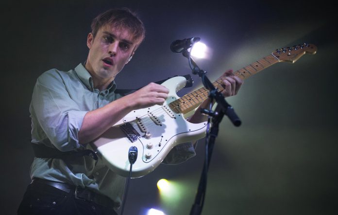 Sam Fender kritikon kulturën e anulimit