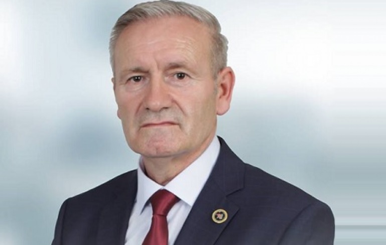 Shtyhet për tetor rigjykimi për korrupsion ndaj kryetarit të Klinës