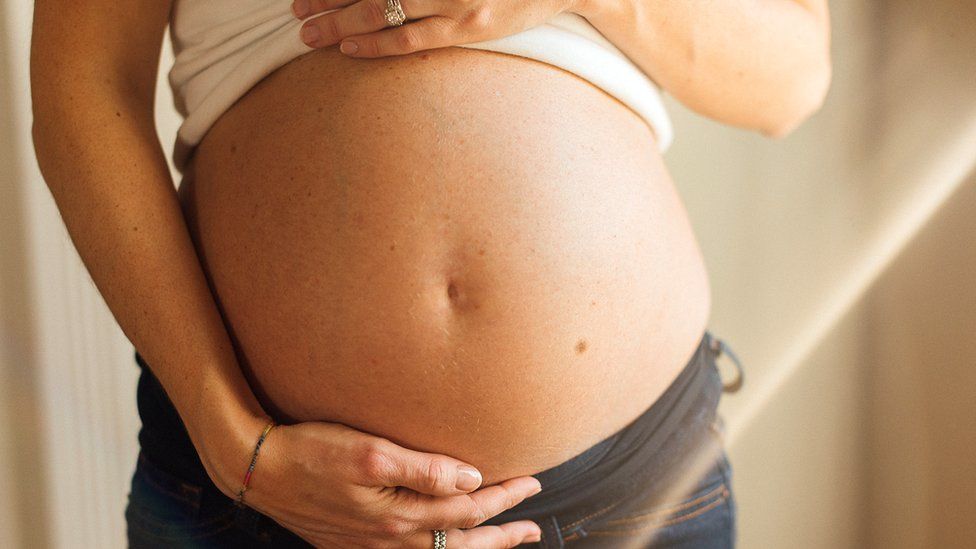 Fakte të rreme mbi fertilitetin dhe abortin nga vaksinat kundër koronavirusit