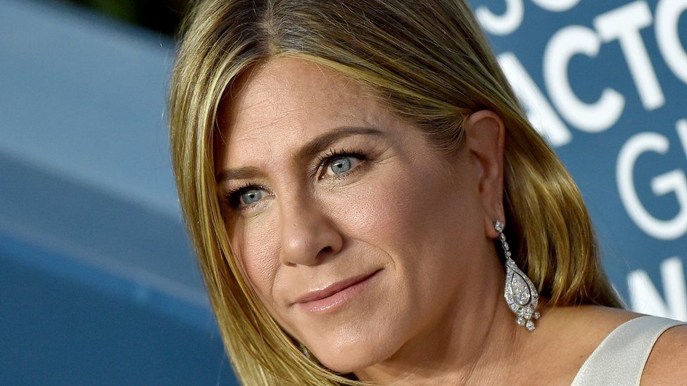 Jennifer Aniston ndërpret kontaktet me miqtë e pavaksinuar
